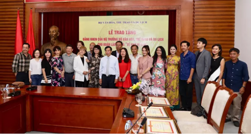 Phim Về nhà đi con nhận bằng khen của Bộ Văn hóa, Thể thao và Du lịch