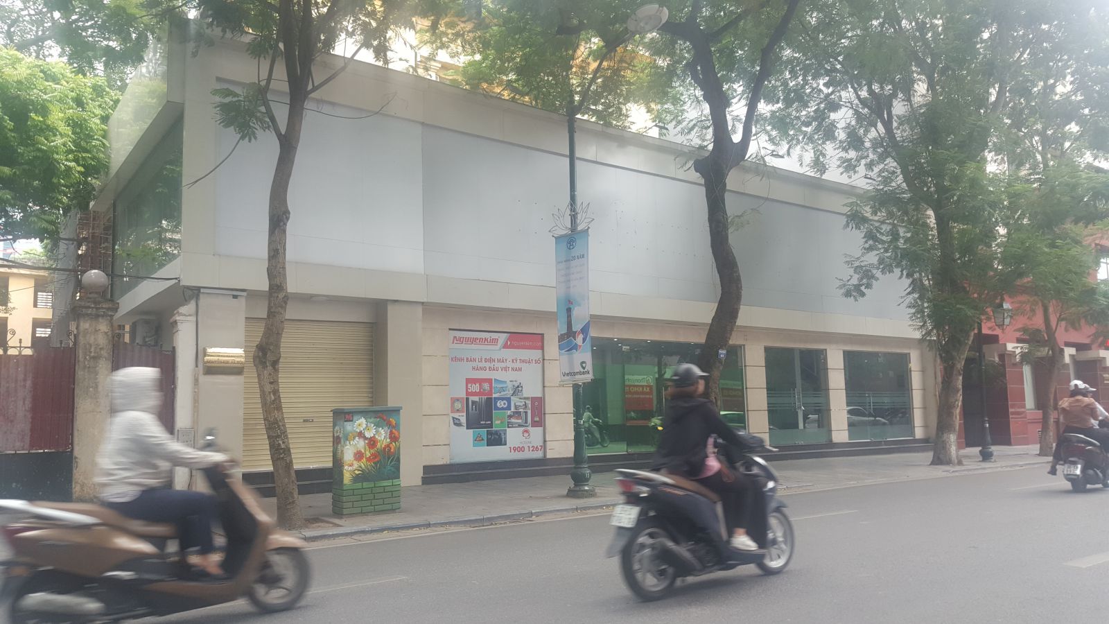 phố Tr&agrave;ng Thi được trung dụng th&agrave;nh Trung t&acirc;m Hậu m&atilde;i bảo h&agrave;nh Nguyễn Kim H&agrave; Nội