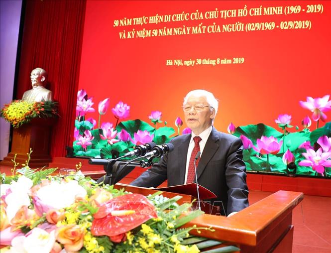 Tổng B&iacute; thư, Chủ tịch nước Nguyễn Ph&uacute; Trọng đọc diễn văn tại buổi lễ. Ảnh: Tr&iacute; Dũng/TTXVN