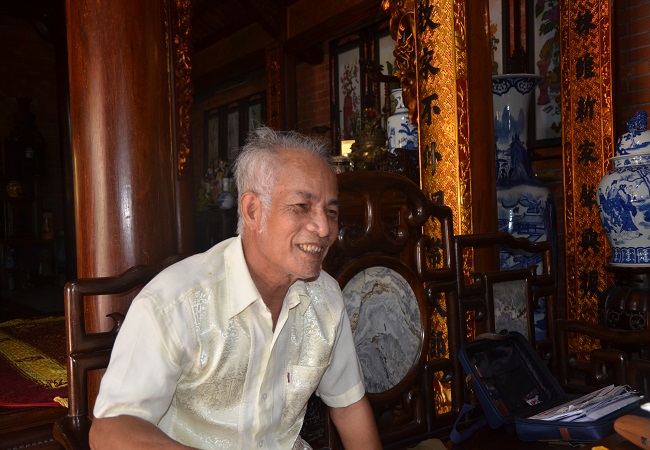 &Ocirc;ng Đỗ Văn Bường, nguy&ecirc;n c&aacute;n bộ HTX Li&ecirc;n Vị 1 trao đổi với ph&oacute;ng vi&ecirc;n