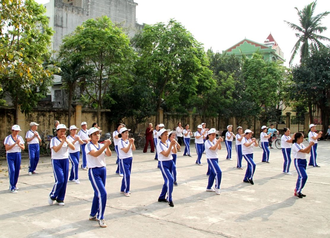 C&aacute;c th&agrave;nh vi&ecirc;n CLB LTHTGN luyện tập dưỡng sinh r&egrave;n luyện sức khỏe. Ảnh minh họa