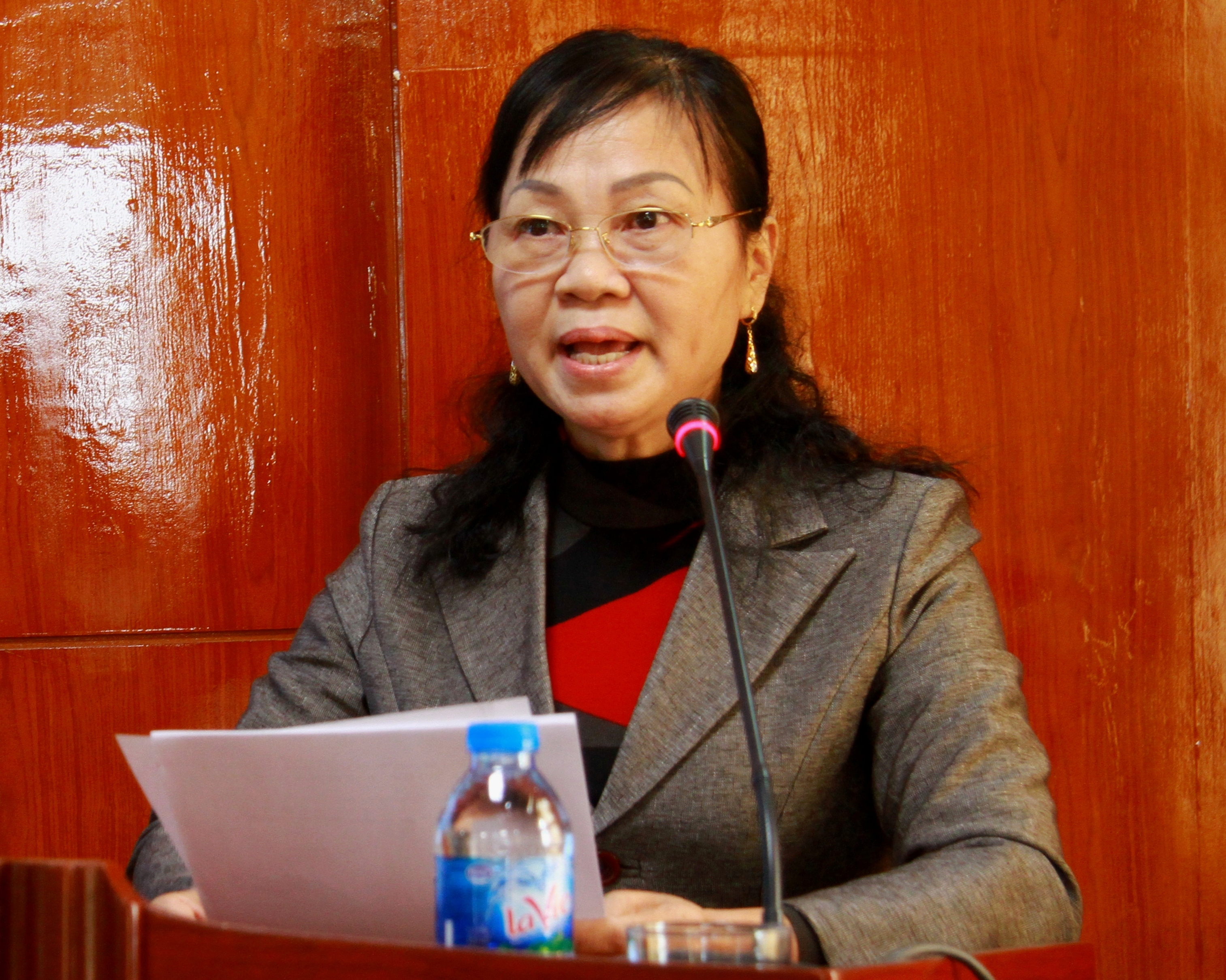 B&agrave; Tạ Thị Ch&uacute;c, Trưởng BĐD Hội NCT huyện M&ecirc; Linh