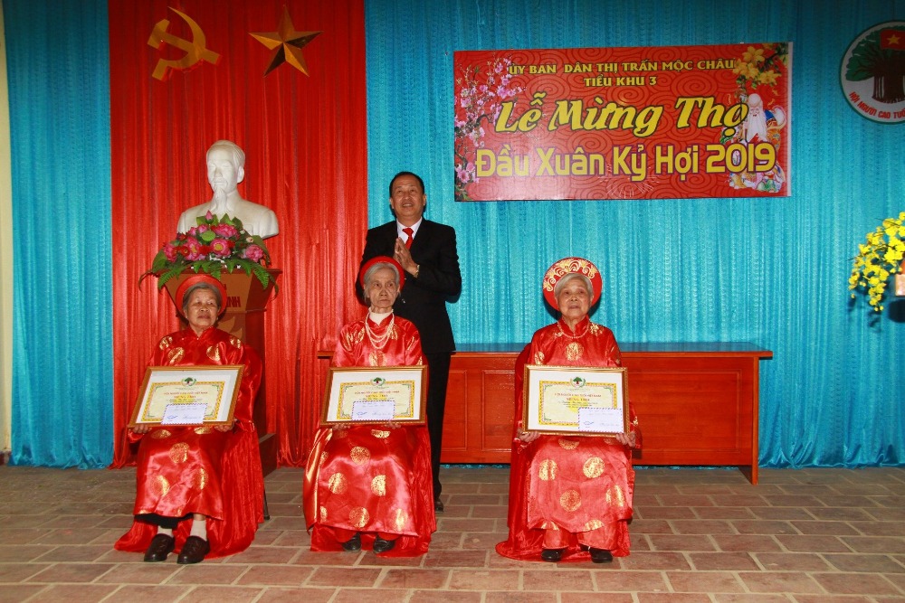 Khi Chủ tịch Hội NCT làm Bí thư Chi bộ