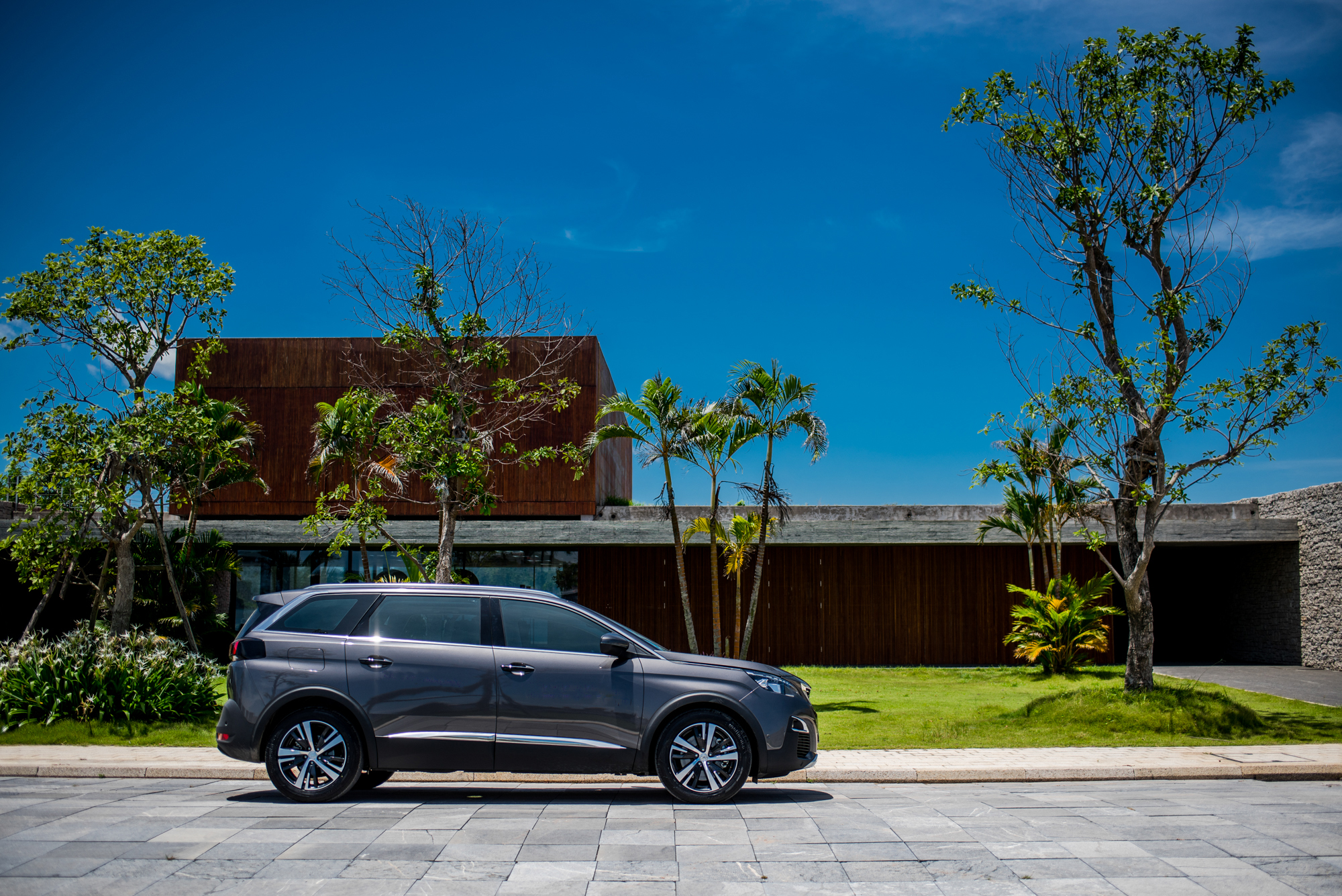 Peugeot ưu đãi giá lên đến 50 triệu và nhiều quyền lợi hấp dẫn khác