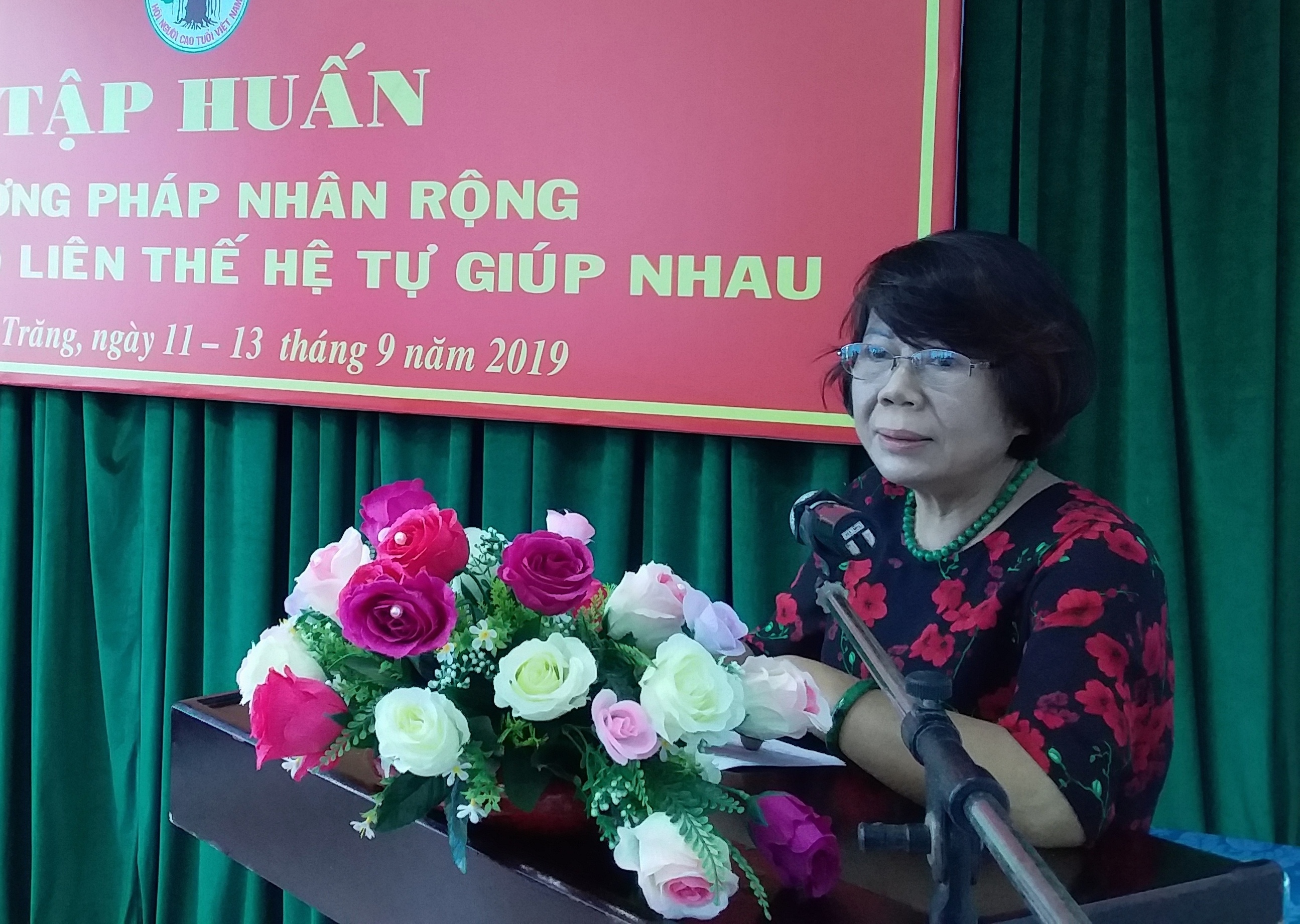 B&agrave; Ng&ocirc; Thị Mến, Trưởng ban Đối ngoại Trung ương Hội truyền đạt tại lớp tập huấn