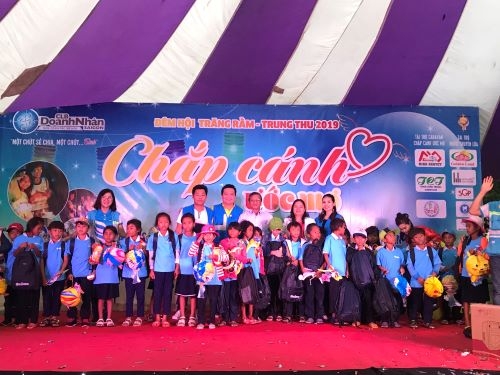 CLB Doanh nhân Sài Gòn: Gần 1,1 tỉ đồng tặng quà cho học sinh vùng cao Bình Thuận