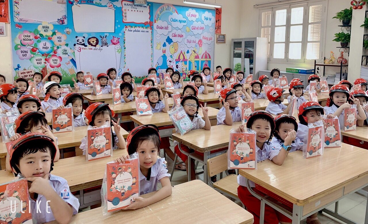 Cảnh sát giao thông - Công an thành phố Hà Nội: Đẩy mạnh tuyên truyền xây dựng văn hóa giao thông