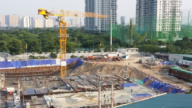 C&ocirc;ng trường thi c&ocirc;ng rầm rộ khi chưa c&oacute; giấy ph&eacute;p x&acirc;y dựng