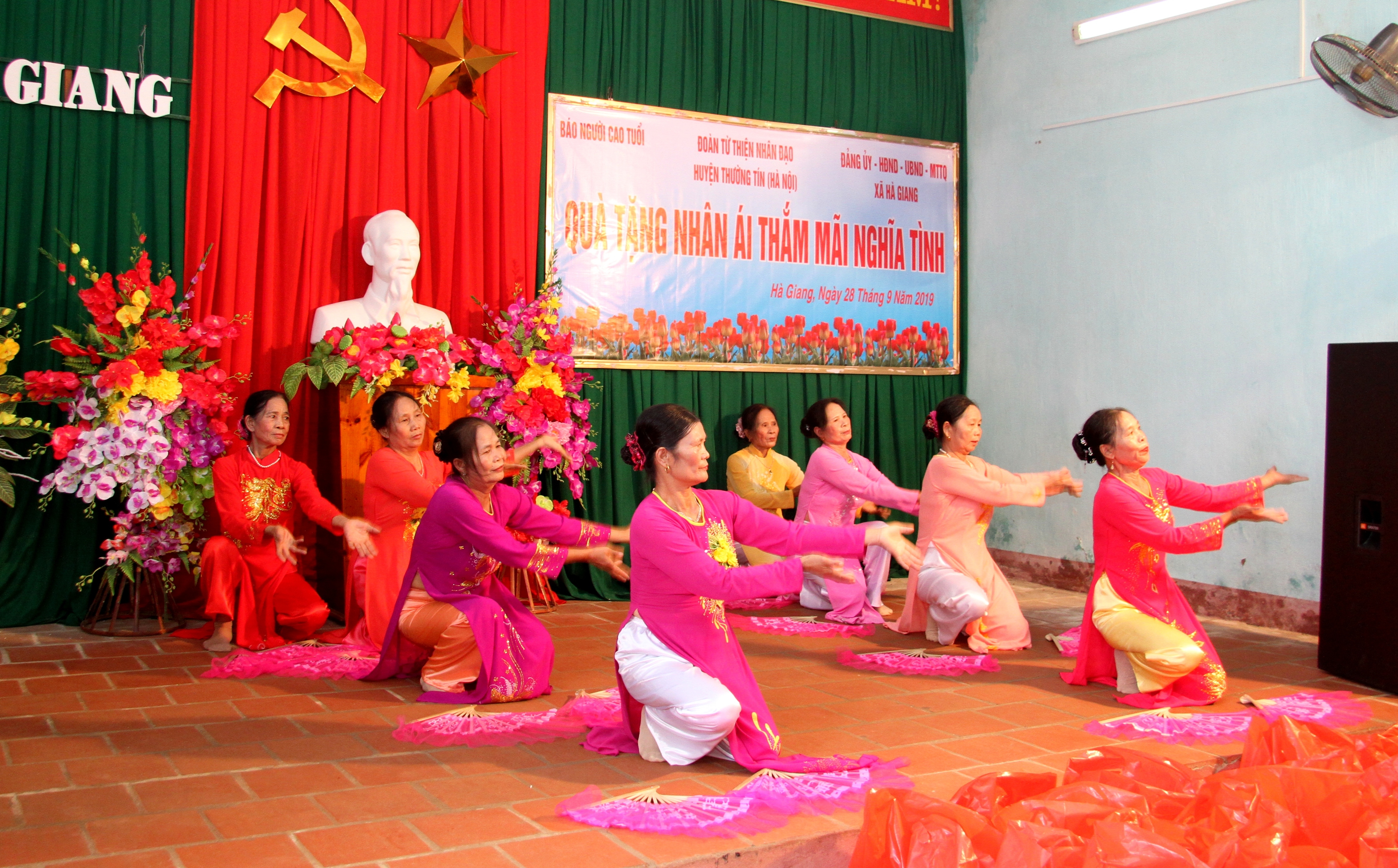 Giao lưu văn nghệ