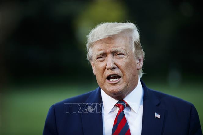 Tổng thống Mỹ Donald Trump ph&aacute;t biểu với b&aacute;o giới tại Washington, DC ng&agrave;y 12/9/2019. Ảnh: THX/TTXVN
