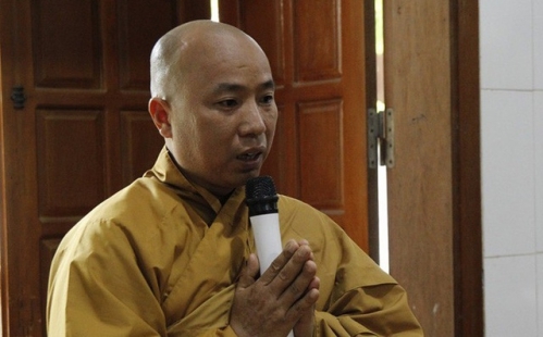 Cho sư thầy "gạ tình" phóng viên hoàn tục, bãi miễn chức trụ trì chùa Nga Hoàng