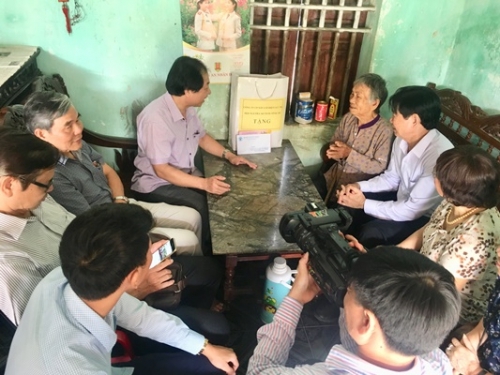 Hội NCT tỉnh Thanh Hóa thăm và tặng quà hội viên nhân Tháng hành động vì NCT Việt Nam