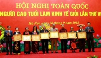 Giàu cả những tấm chân tình…