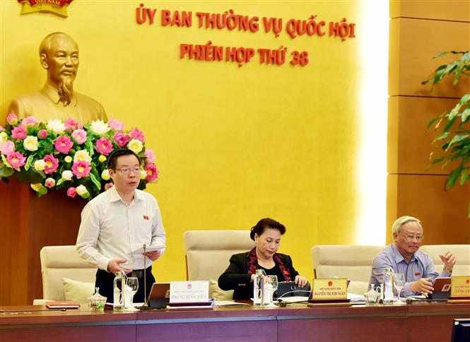 Ph&oacute; Chủ tịch Quốc hội Ph&ugrave;ng Quốc Hiển điều h&agrave;nh phi&ecirc;n họp. Ảnh: Trọng Đức/TTXVN.