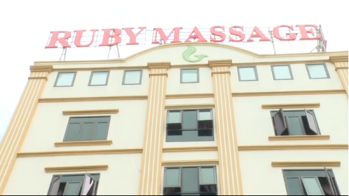 Bắc Ninh: Bắt quả tang 5 nữ nhân viên có hành vi kích dục cho khách