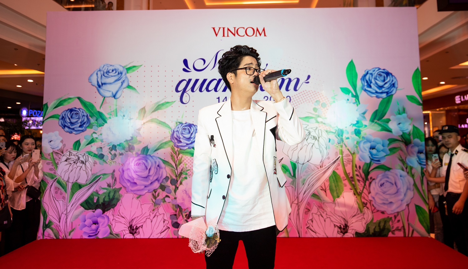 Ch&agrave;ng ca sĩ &ldquo;Yes I do&rdquo; h&acirc;m n&oacute;ng s&acirc;n khấu với những bản t&igrave;nh ca ngọt ng&agrave;o