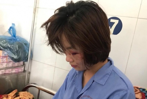 Bị đánh hội đồng vì nhắc nhở chửi bậy