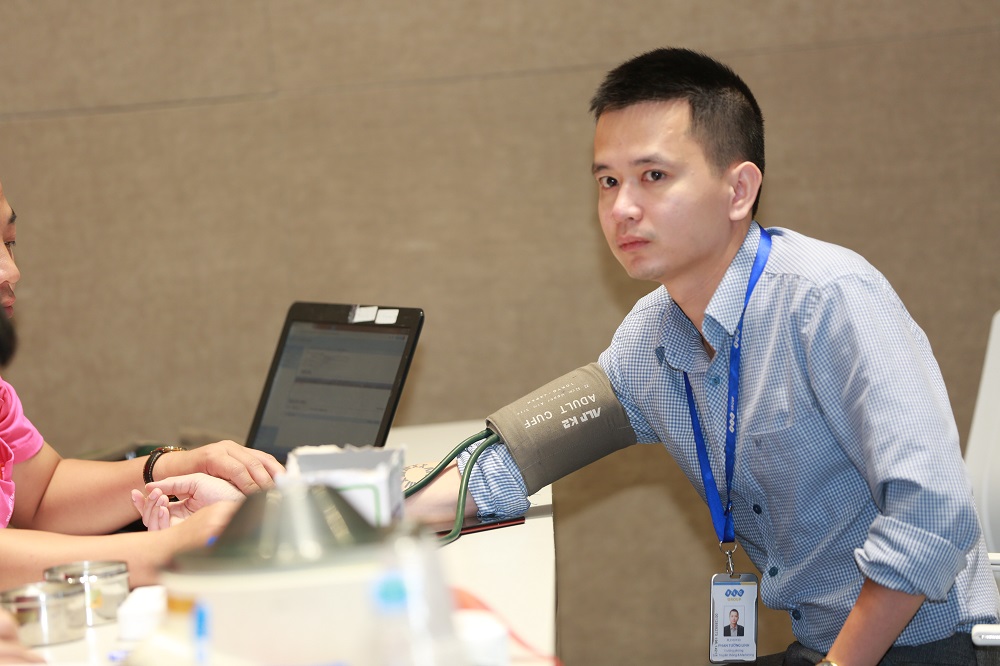 Tập đoàn FLC tổ chức hiến máu tình nguyện mừng sinh nhật 18 tuổi