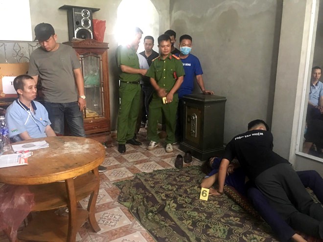 Cảnh s&aacute;t thực nghiệm hiện trường. Ảnh CA