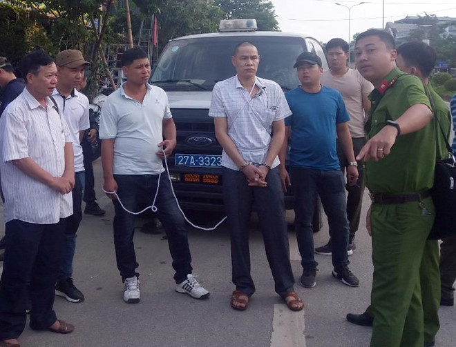 V&igrave; Văn To&aacute;n thực nghiệm điều tra s&aacute;ng 18/7. Ảnh: Đại Việt.