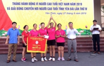 "Ai bảo người già không có ích"