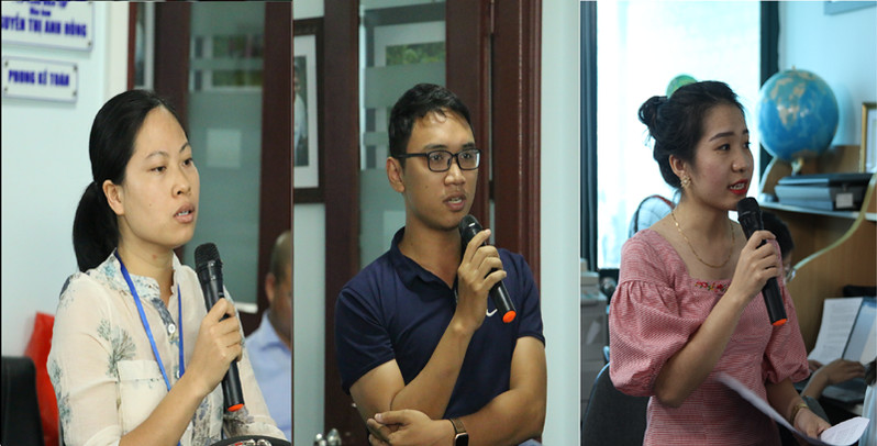 C&aacute;c Nh&agrave; b&aacute;o, Ph&oacute;ng vi&ecirc;n đặt c&acirc;u hỏi cho c&aacute;c vị kh&aacute;ch mời tại buổi tọa đ&agrave;m.