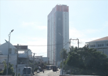 Khánh Hòa: Chung cư 43 tầng chưa nghiệm thu vẫn cho người dân vào ở