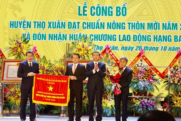 Huyện Thọ Xuân, tinh Thanh Hóa: Đón bằng công nhận huyện đạt chuẩn NTM và Huân chương Lao động hạng Ba