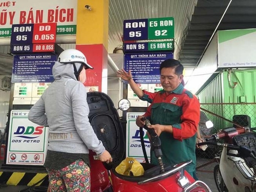 Chiều nay giá xăng dầu đồng loạt giảm