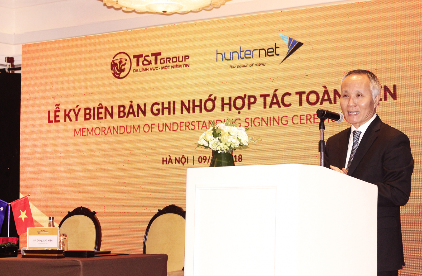 Thứ trưởng Bộ C&ocirc;ng thương Trần Quốc Kh&aacute;nh ph&aacute;t biểu tại Lễ k&yacute; kết Bi&ecirc;n bản ghi nhớ hợp t&aacute;c to&agrave;n diện giữa Tập đo&agrave;n T&amp;T Group v&agrave; Hiệp hội Doanh nghiệp HunterNet