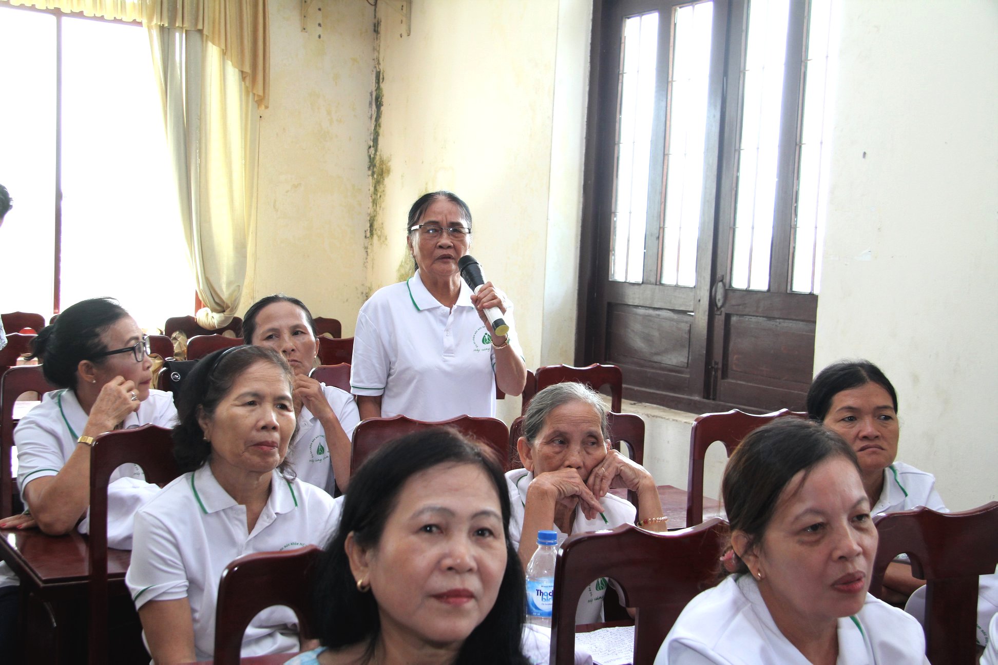 Hội vi&ecirc;n chia sẻ tại buổi sinh hoạt CLB LTHTGN
