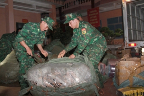 Lạng Sơn: Thu giữ lô hàng nhập lậu trị giá hàng trăm triệu đồng