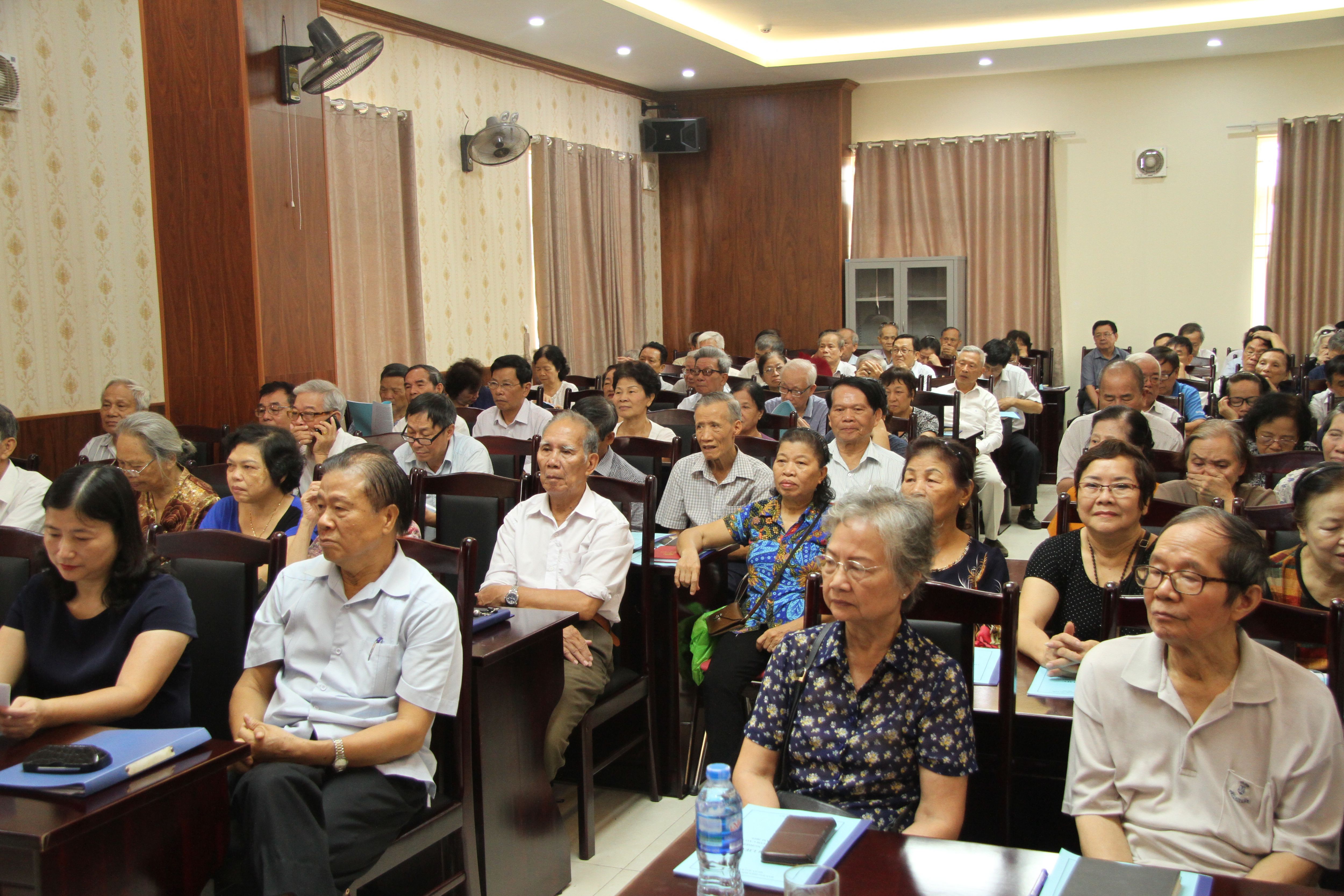 C&aacute;c c&aacute;n bộ Hội NCT quận Hai B&agrave; Trưng tham gia lớp tập huấn