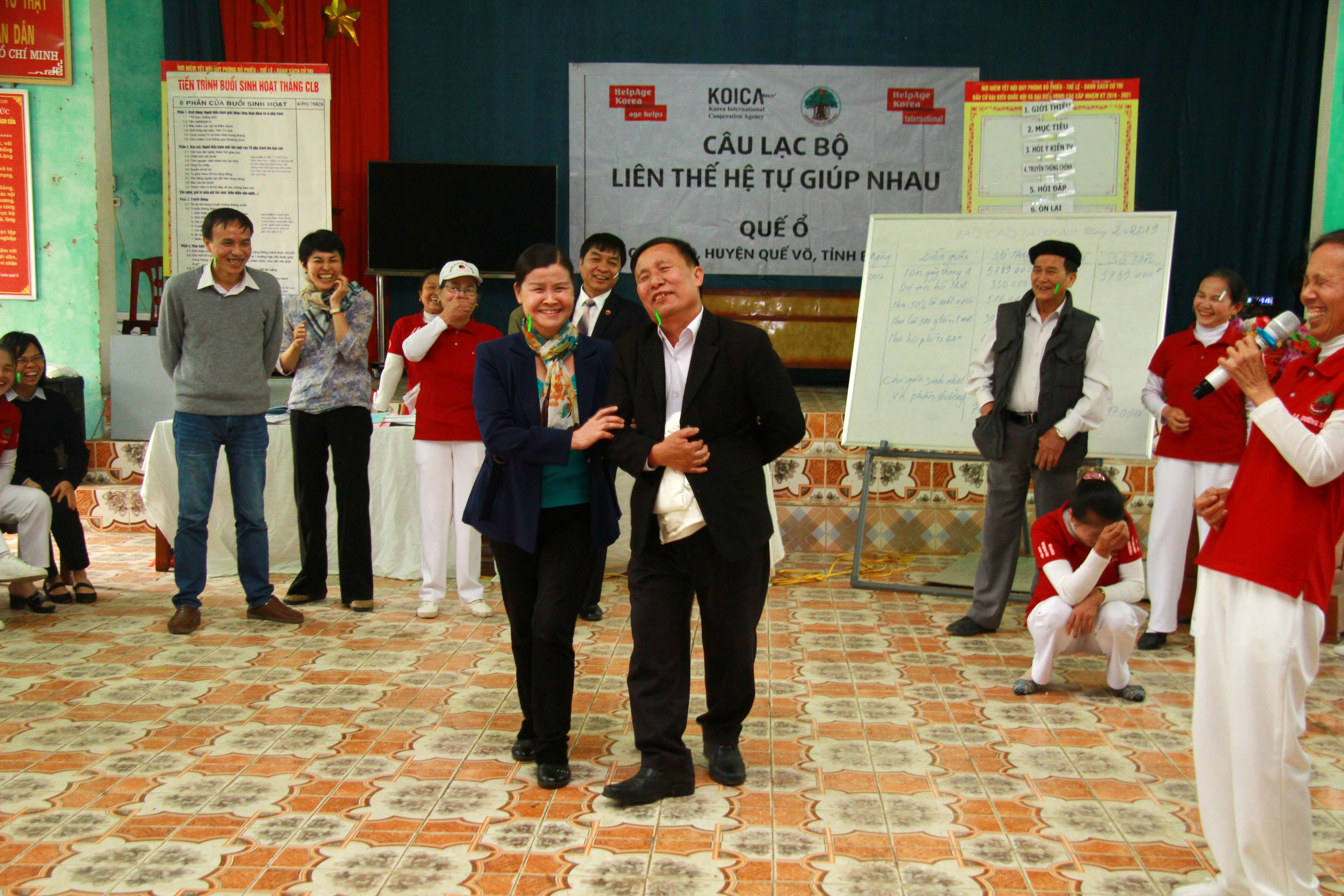 Buổi sinh hoạt đầy ắp tiếng cười