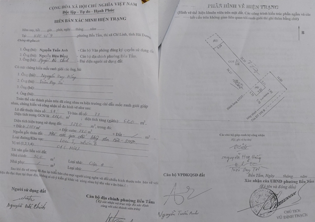 Theo b&agrave; Anh, chữ k&iacute; trong Bi&ecirc;n bản x&aacute;c minh hiện trạng, phần h&igrave;nh vẽ hiện trạng c&oacute; dấu hiệu giả mạo chữ k&iacute; của &ocirc;ng Nguyễn Huy Hồng v&agrave; &ocirc;ng Trần Duy Tr&igrave;