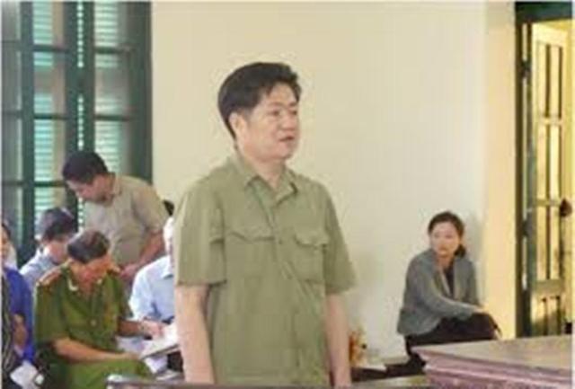 &Ocirc;ng Nguyễn Đ&igrave;nh Chiến tại phi&ecirc;n t&ograve;a sơ thẩm tại TAND TP H&agrave; Nội