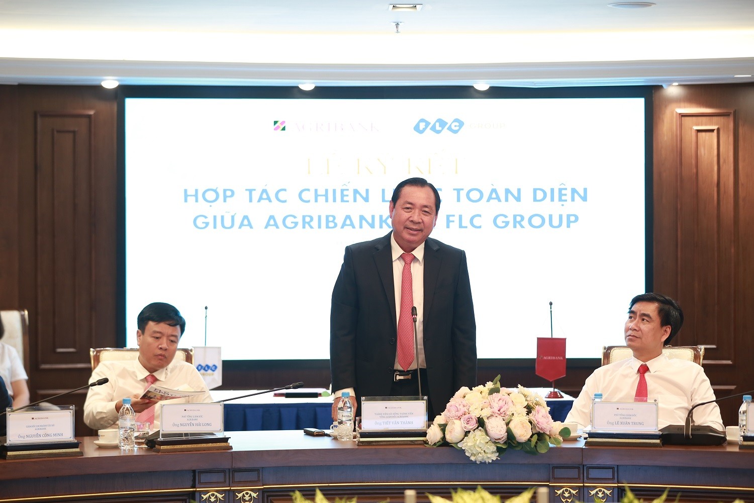 &Ocirc;ng Tiết Văn Th&agrave;nh, Th&agrave;nh vi&ecirc;n HĐTV ki&ecirc;m Tổng Gi&aacute;m đốc Agribank