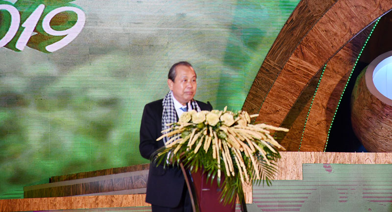 &Ocirc;ng Trương H&ograve;a B&igrave;nh, Ph&oacute; thủ tướng Thường trực Ch&iacute;nh phủ ph&aacute;t biểu chỉ đạo tại lễ khai mạc