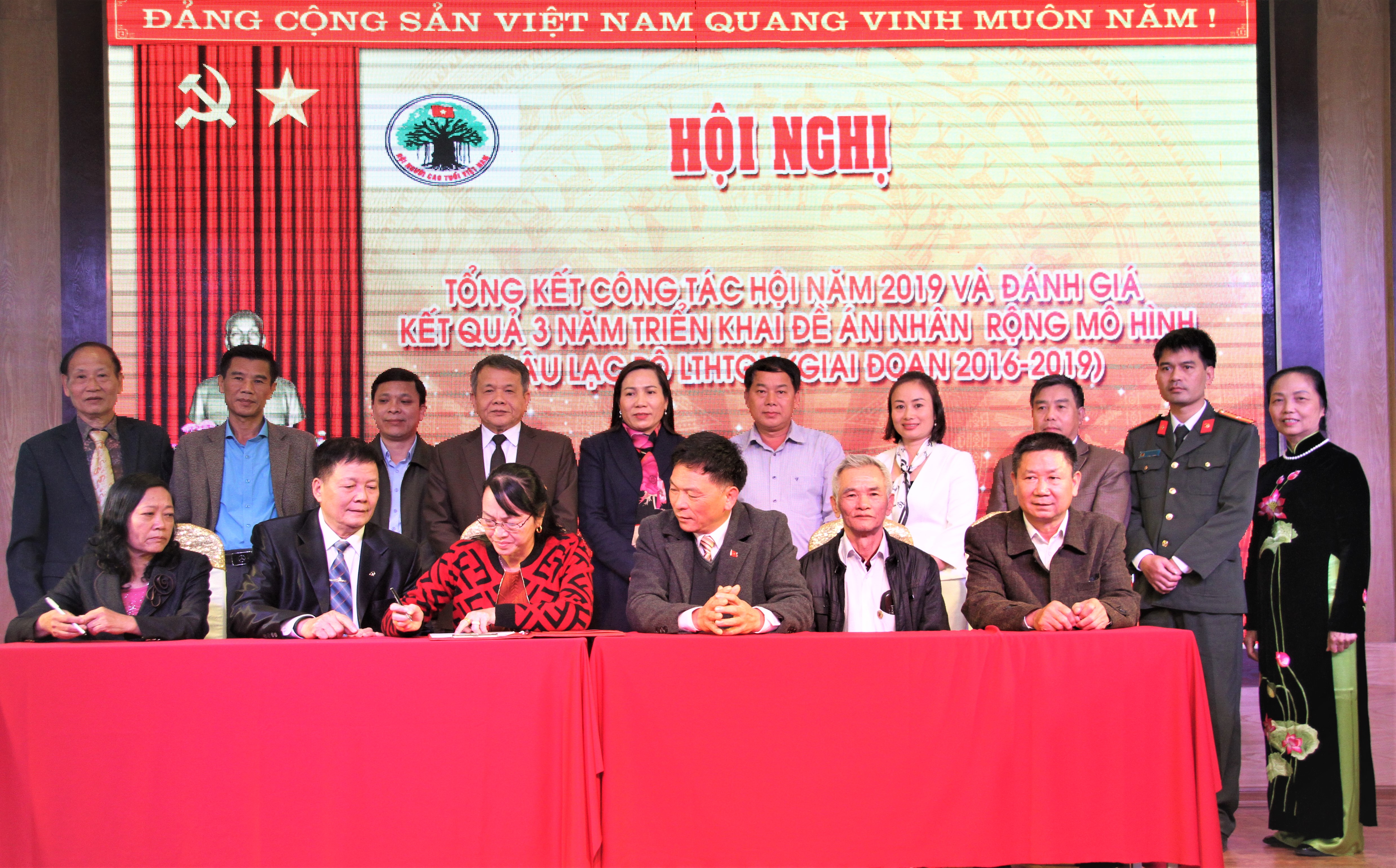 K&iacute; kết giao ước thi đua năm 2020