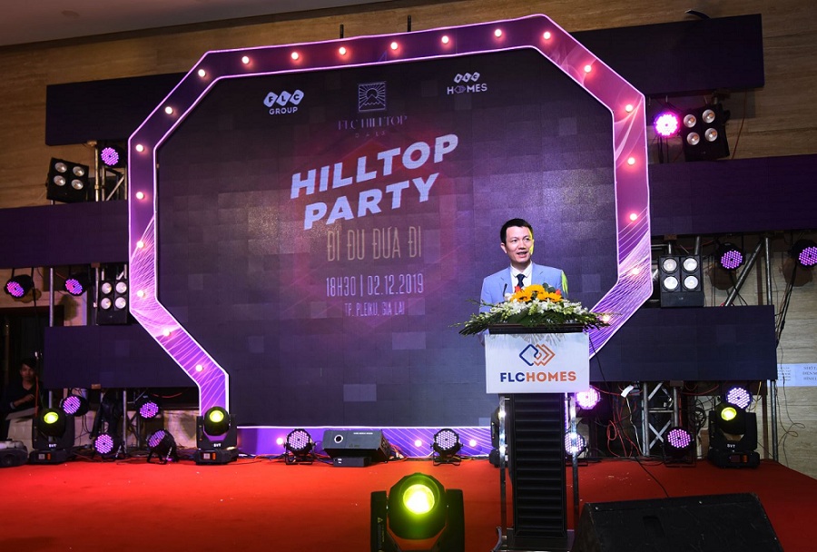 &Ocirc;ng Nguyễn Ho&agrave;i Sơn ph&aacute;t biểu tại buổi lễ