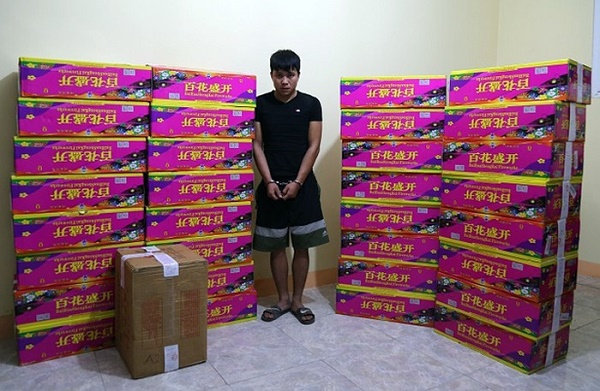 Đối tượng Trần Trung Qu&acirc;n c&ugrave;ng tang vật