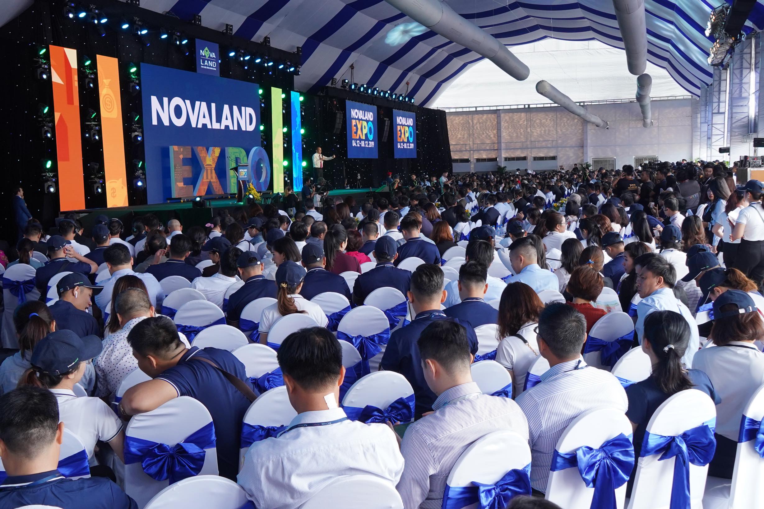 Kh&ocirc;ng kh&iacute; s&ocirc;i động tại Triển l&atilde;m BĐS Novaland Expo 2019