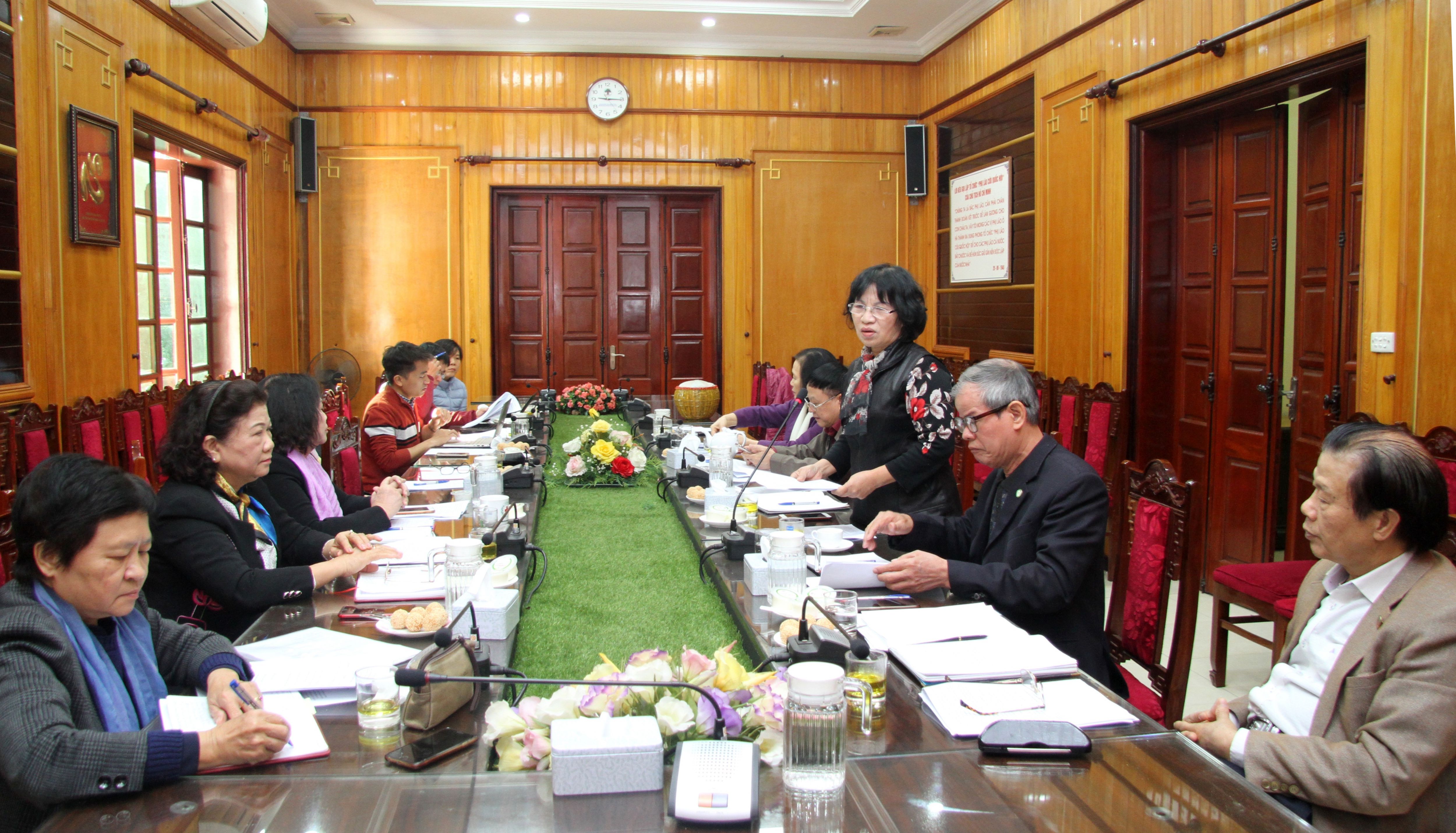 Ban Tổ chức - Kiểm tra tham luận