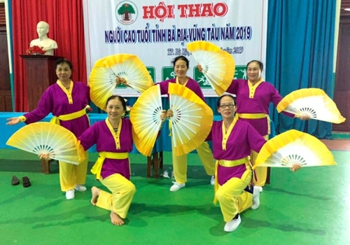 Cụm thi đua số VIII Hội NCT Việt Nam: Xã hội hóa để chăm lo tốt hơn cho người cao tuổi