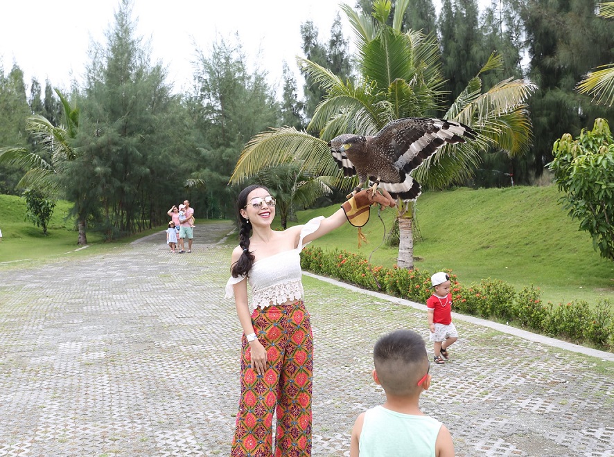 FLC Zoo Safari Park Quy Nhon