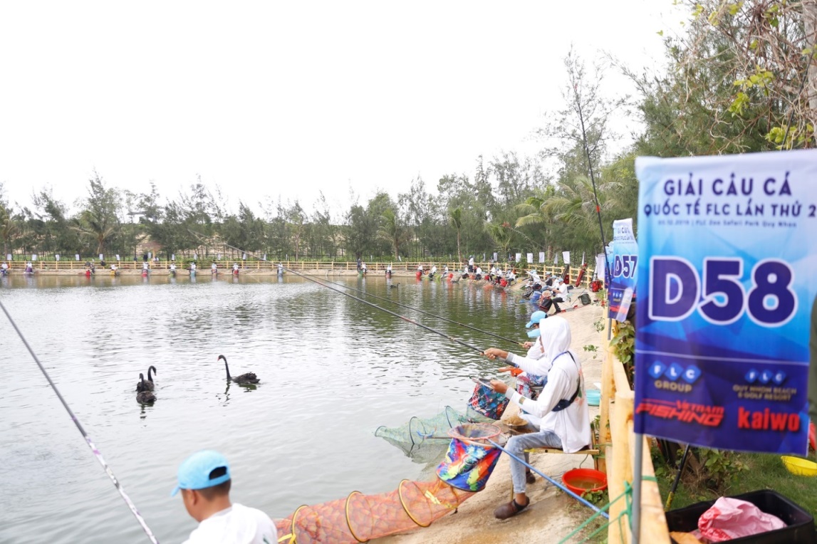 Hồ Thi&ecirc;n Nga tại vườn th&uacute; FLC Zoo Safari Park Quy Nhon &ndash; nơi diễn ra cuộc tranh t&agrave;i