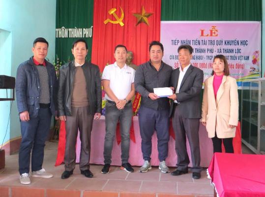 BIDV chi nhánh Hà Thành dành tặng 50 triệu đồng cho quỹ khuyến học thôn Thành Phú