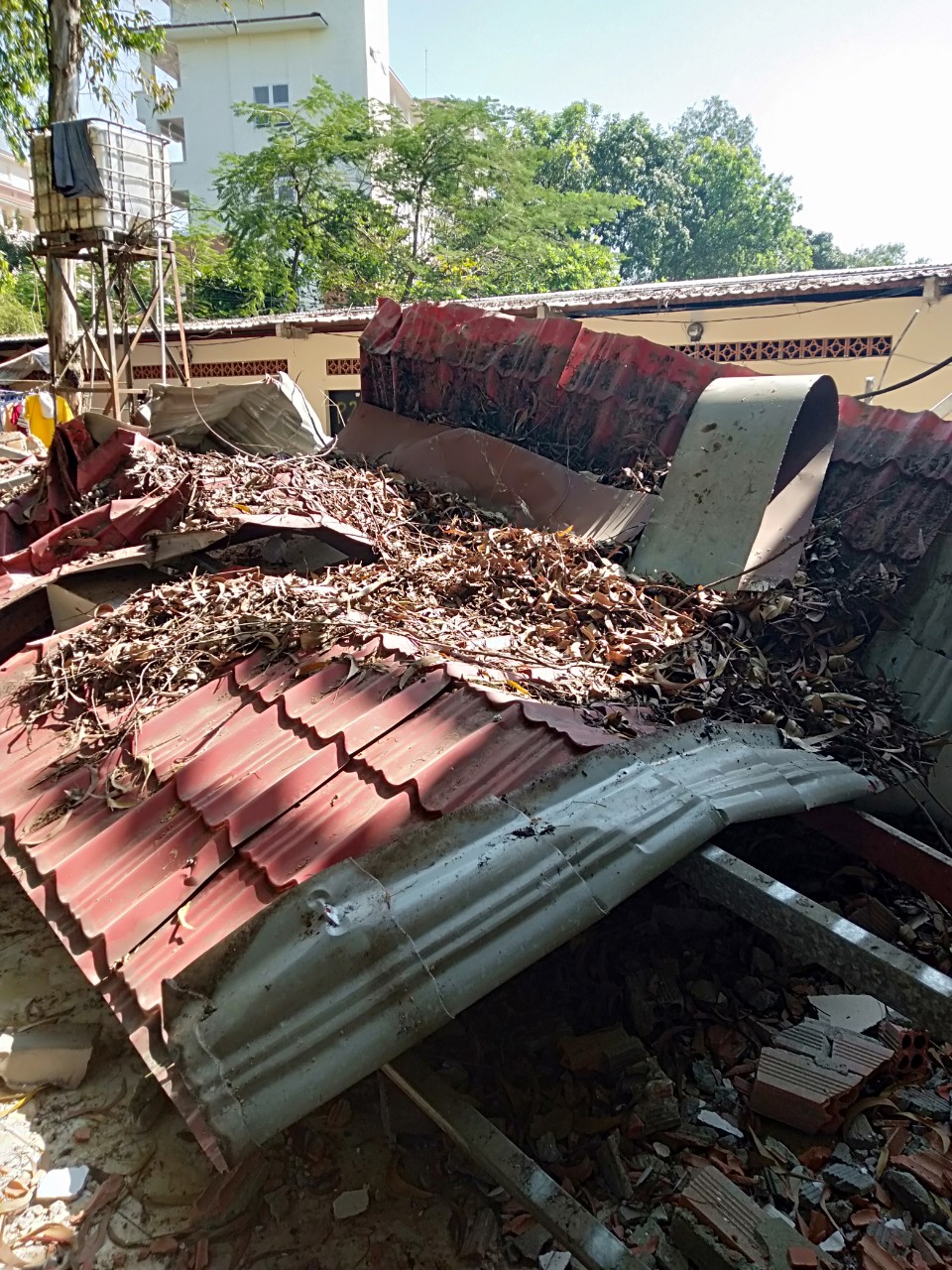 Về việc cưỡng chế phá dỡ nhà của bà Trần Thị Hồng Hà ở UBND phường Linh Trung, quận Thủ Đức, TP Hồ Chí Minh: Có dấu hiệu cố tình làm trái chỉ đạo của