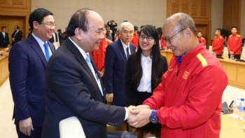 Thủ tướng tiếp đón và mở tiệc chiêu đãi 2 đội bóng nam, nữ vô định SEA Games của Việt Nam