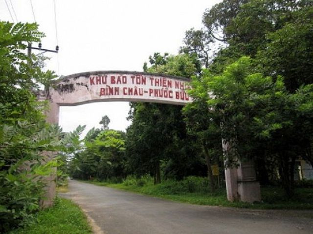Địa đi&ecirc;̉m nơi Quy&ecirc;̀n t&ocirc;̉ chức đánh bạc.